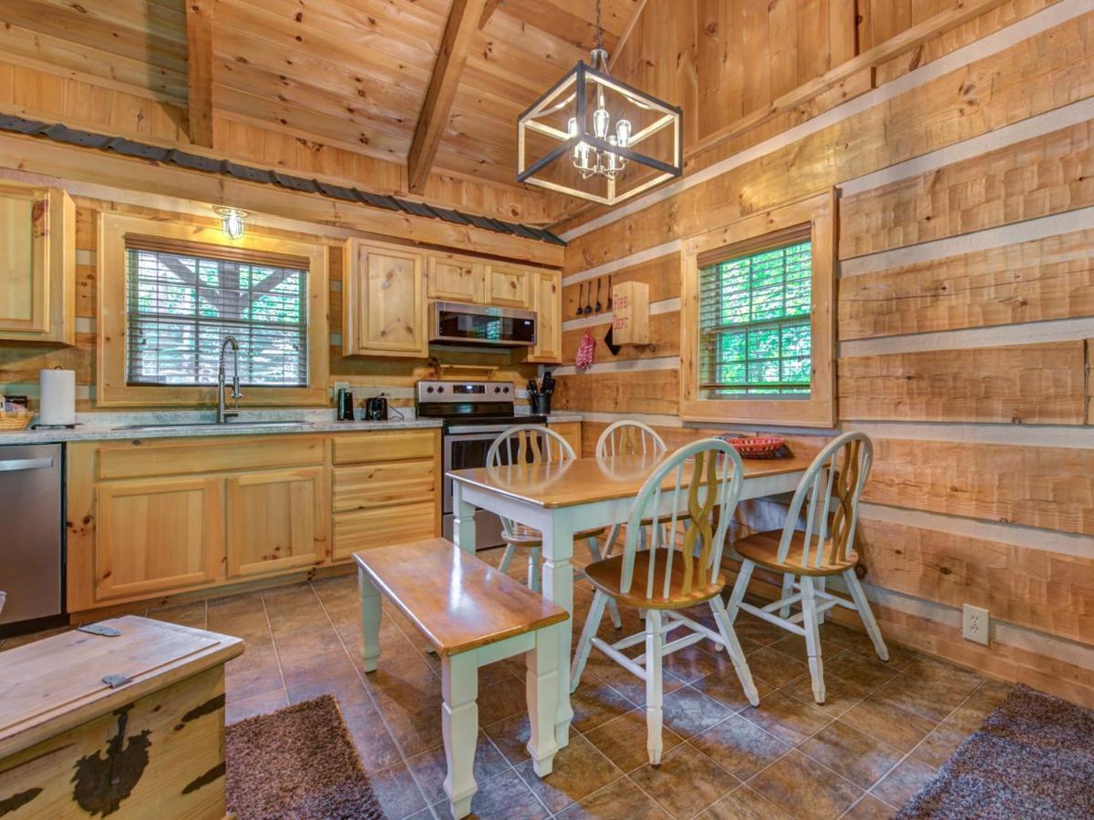 Lifes Escape Villa Gatlinburg Exteriör bild
